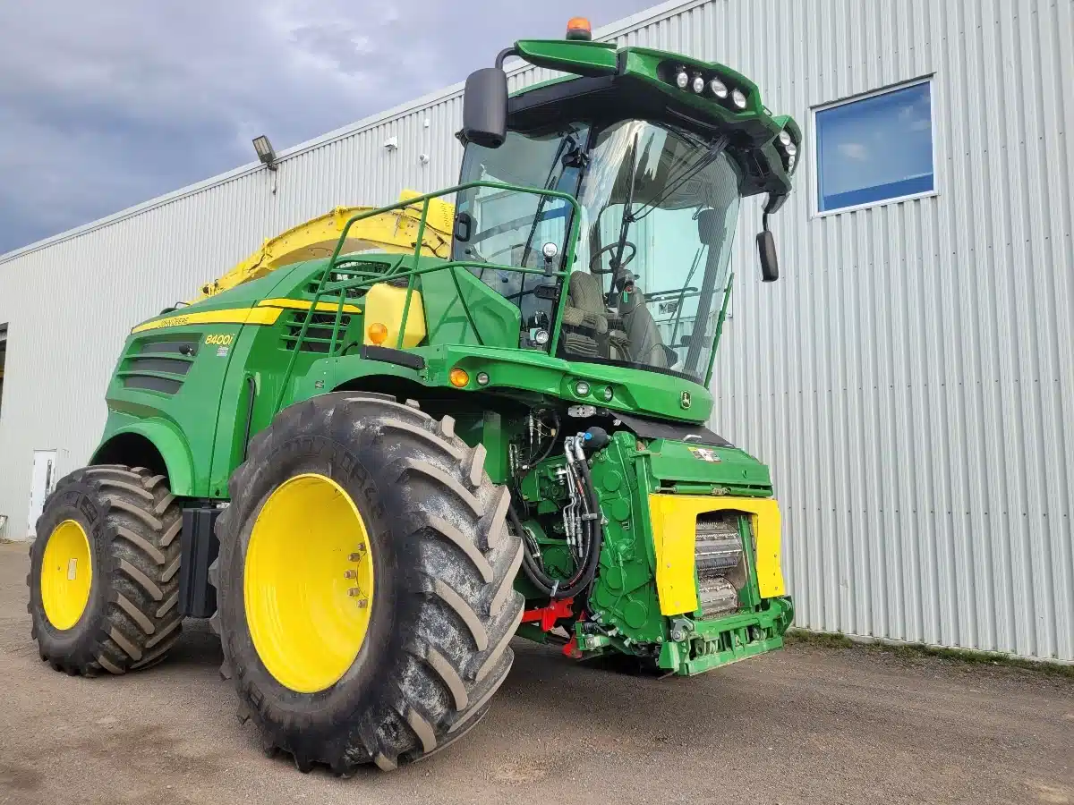 Gallery image 2 for 2018 John Deere 8400i Forage Harvester