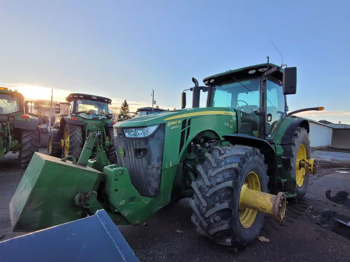 Gallery image 2 for Used 2011 John Deere 8360R Tractor