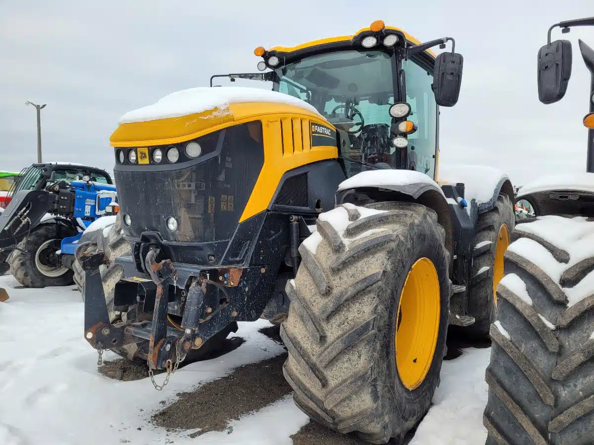 Gallery image 2 for Used 2016 JCB FASTRAC 8330 Tractor