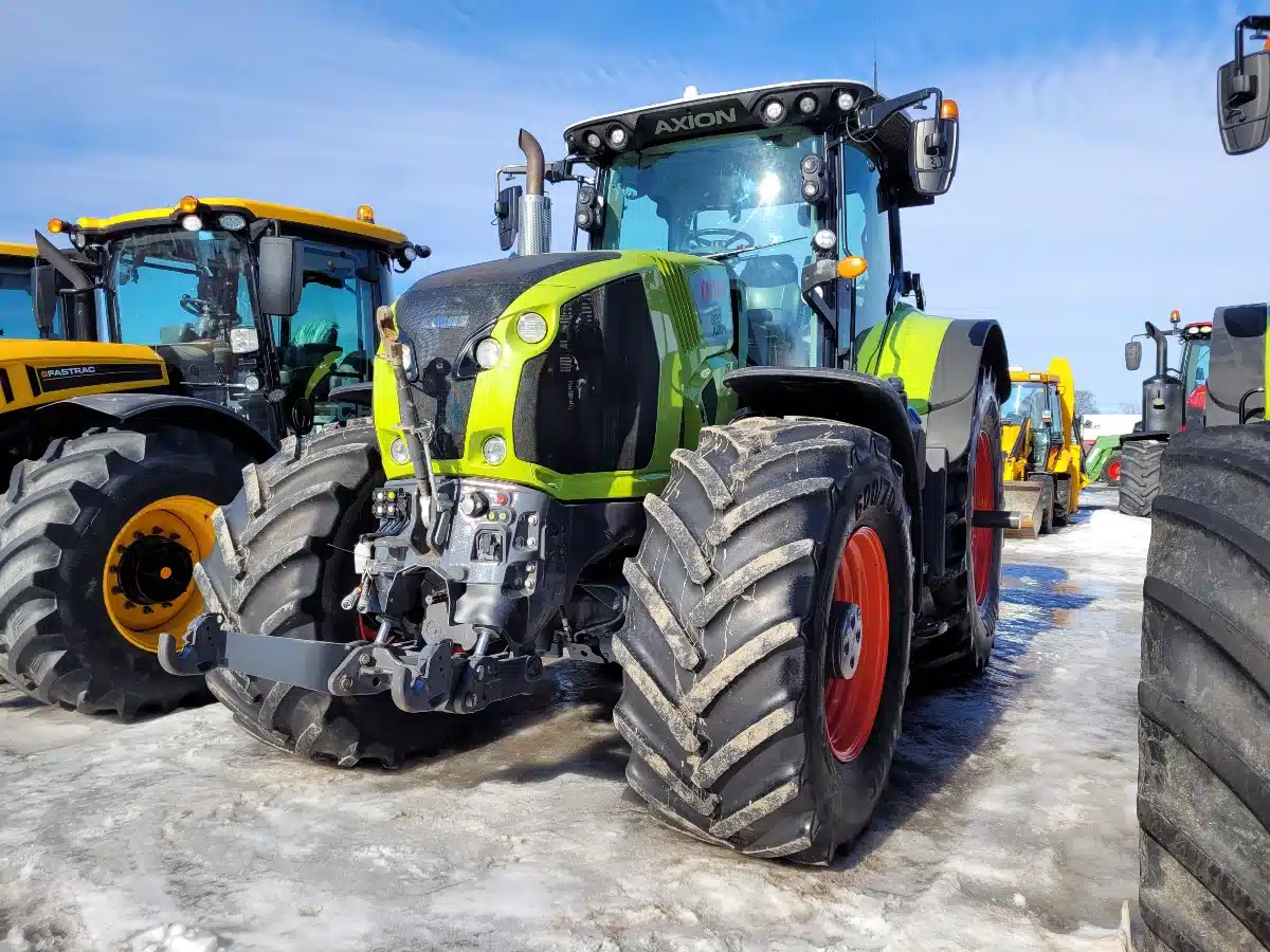 Gallery image 2 for Used 2017 CLAAS AXION 880 Tractor