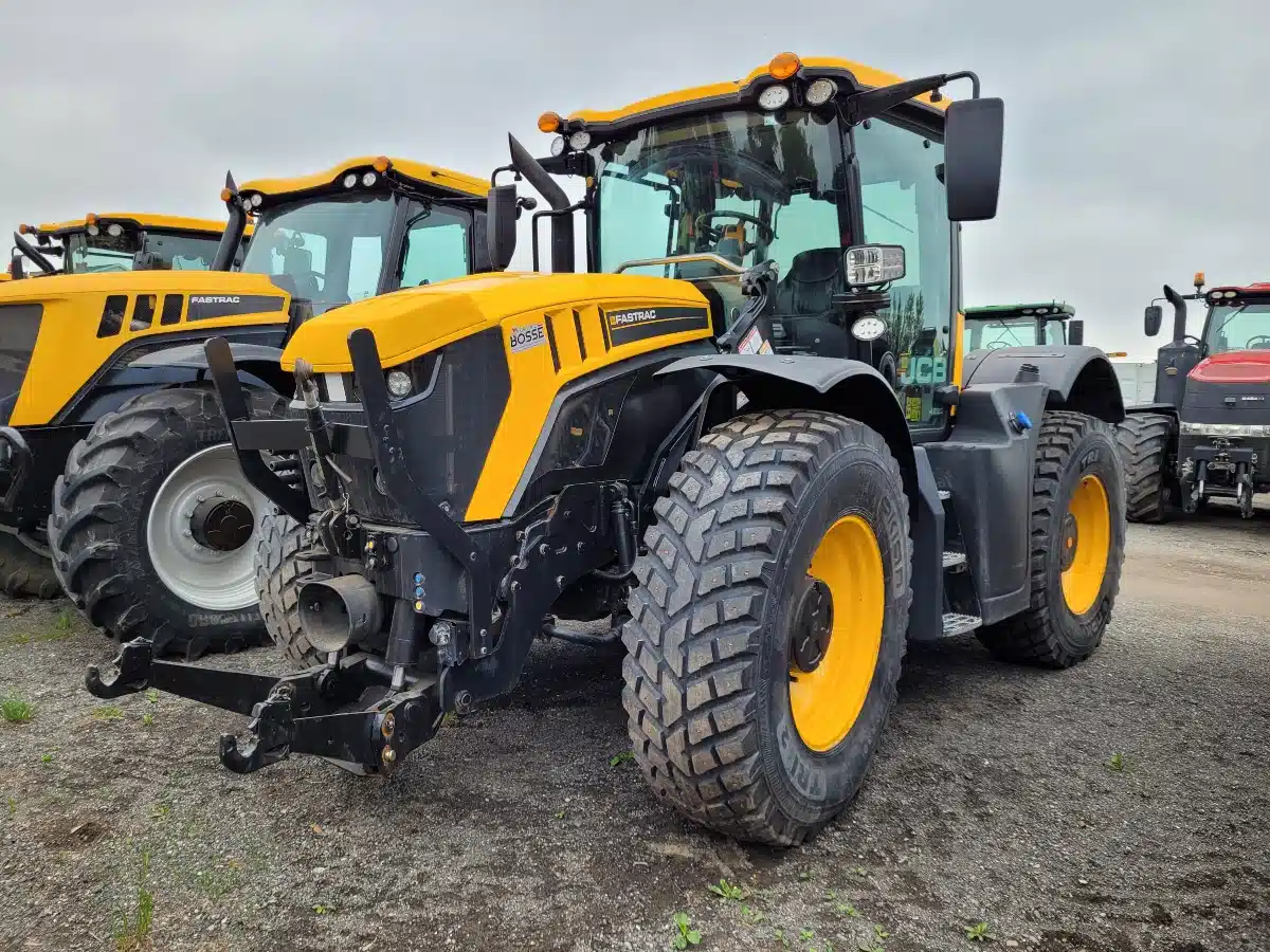 Gallery image 2 for Used 2020 JCB FASTRAC 4220 Tractor