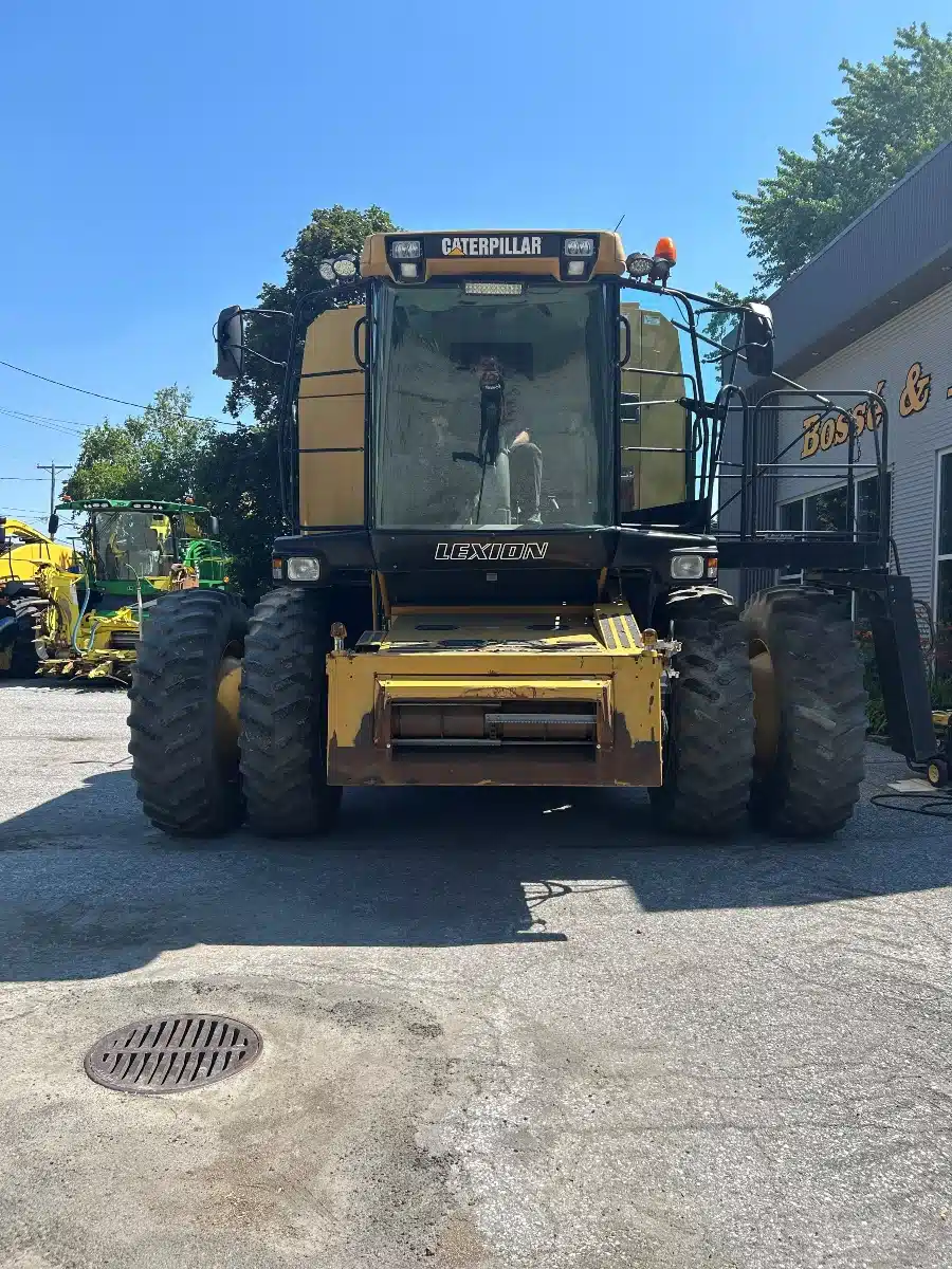Gallery image 2 for Used 2001 CLAAS LEXION 470R Combine