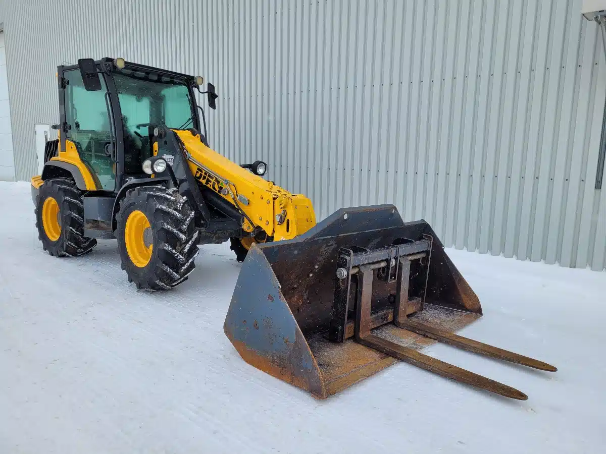 Gallery image 1 for 2014 Dieci AGRI PIVOT T60 TeleHandler