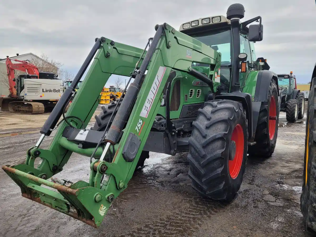 Gallery image 1 for 2006 Fendt 712 VARIO Tractor