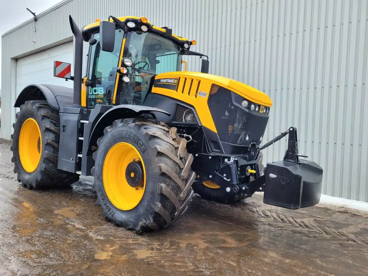 Gallery image 2 for 2023 JCB FASTRAC 8330 Tractor