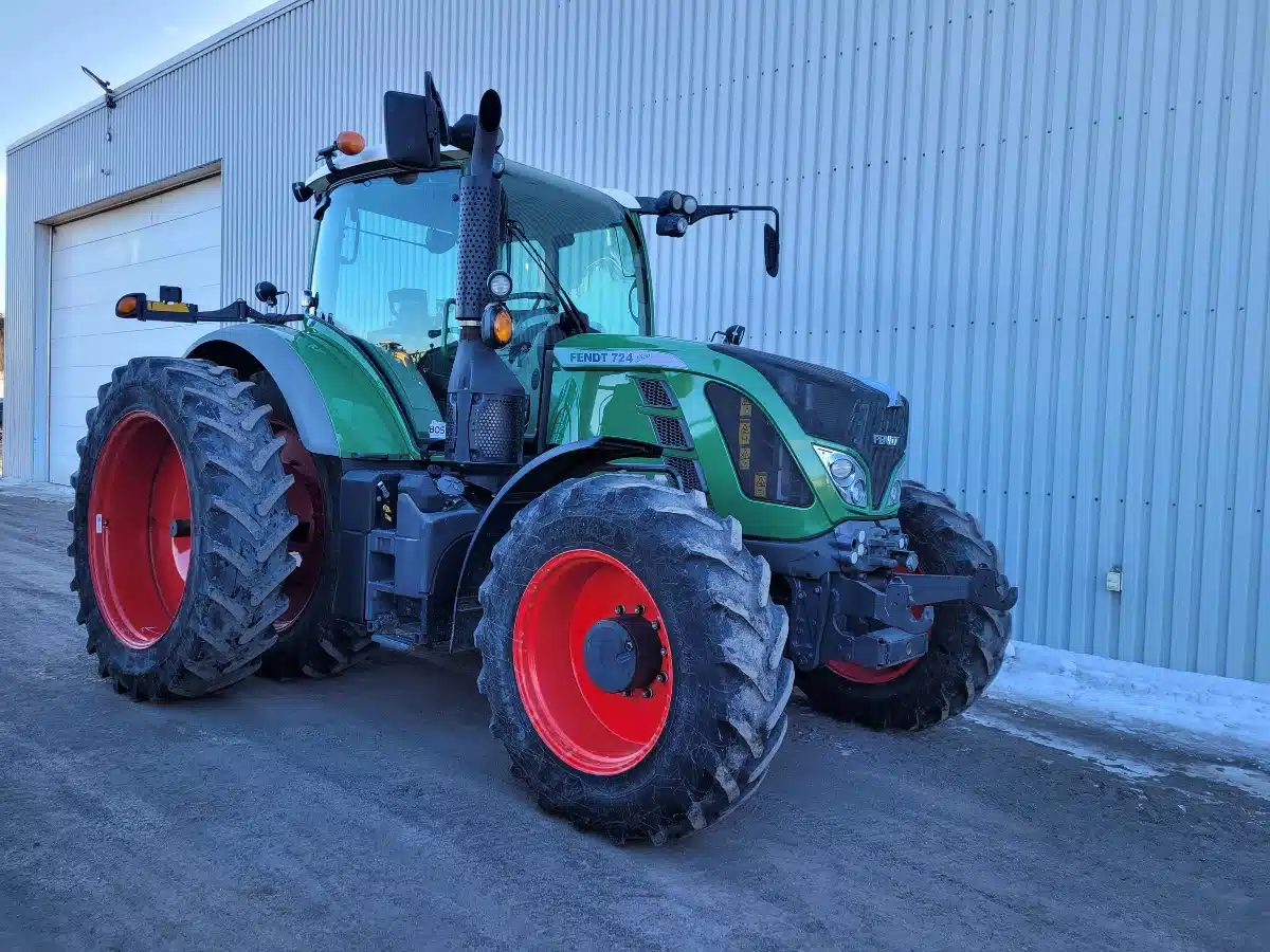Gallery image 2 for 2012 Fendt 724 VARIO Tractor