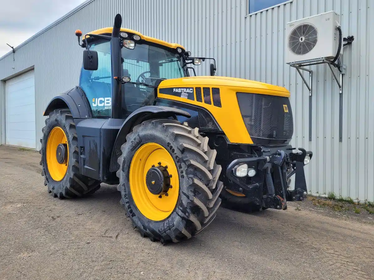 Gallery image 2 for 2013 JCB FASTRAC 8310 Tractor