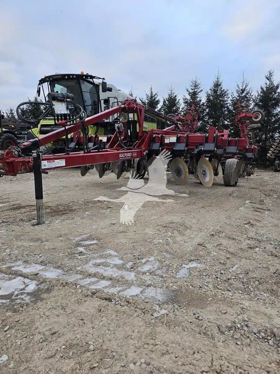 Gallery image 1 for Used 2014 Salford I-5112 Tillage