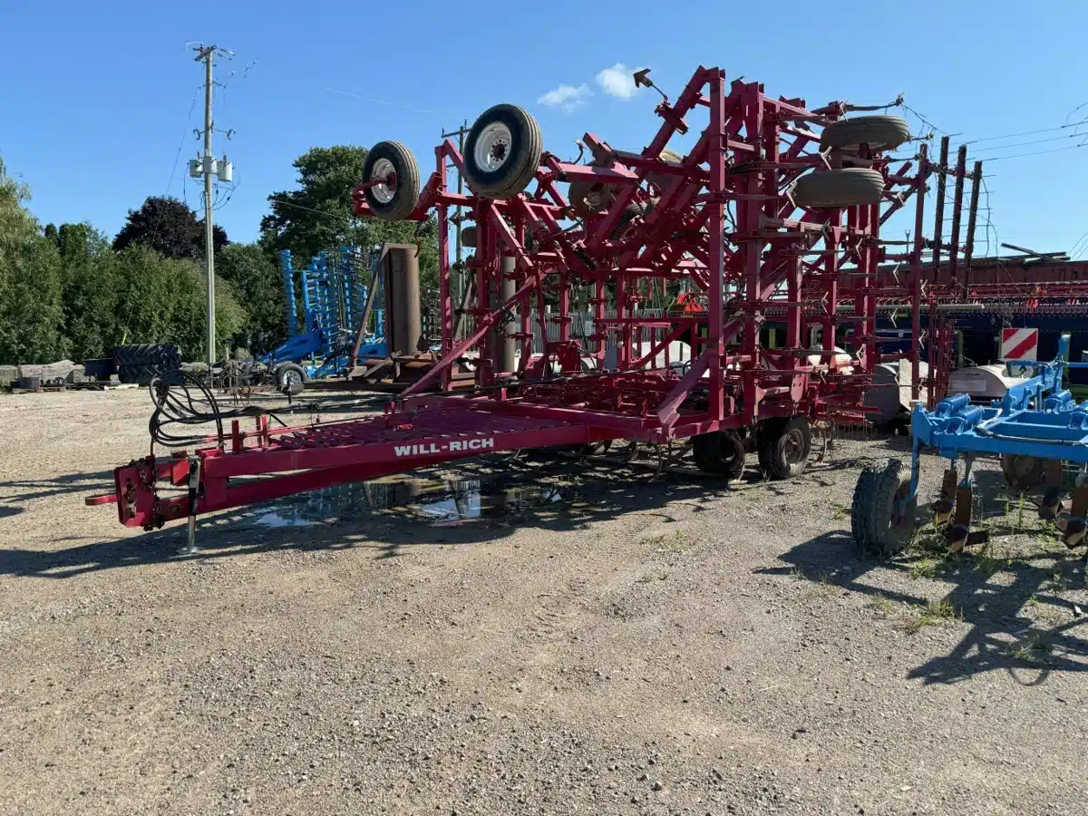 Gallery image 2 for Used Wil-Rich 3400 Tillage