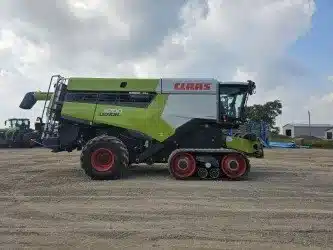 Gallery image 2 for Used 2021 CLAAS LEXION 8700TT Combine