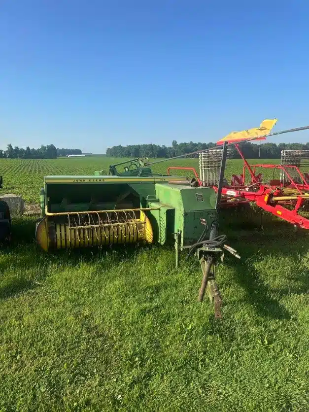 Gallery image 1 for Used John Deere 336 Miscellaneous