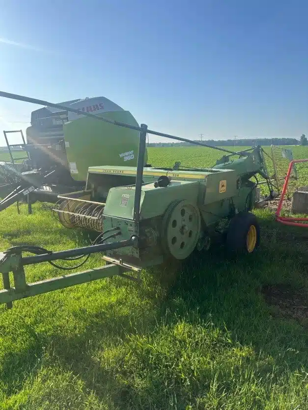 Gallery image 2 for Used John Deere 336 Miscellaneous
