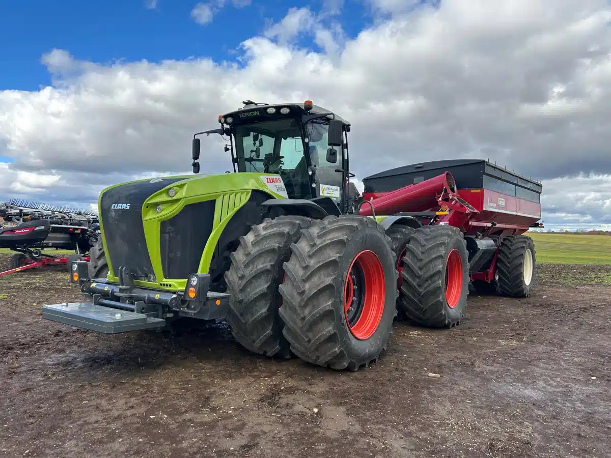 Used 2022 CLAAS XERION 5000 Tractor