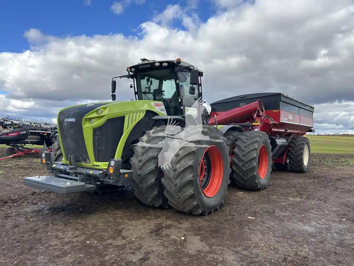 Used 2022 CLAAS XERION 5000 Tractor