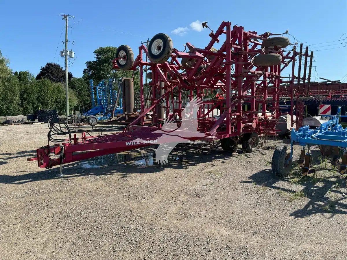 Used Wil-Rich 3400 Cultivator
