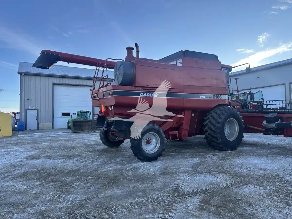 Gallery image 2 for 2005 Case IH 2166 Combine