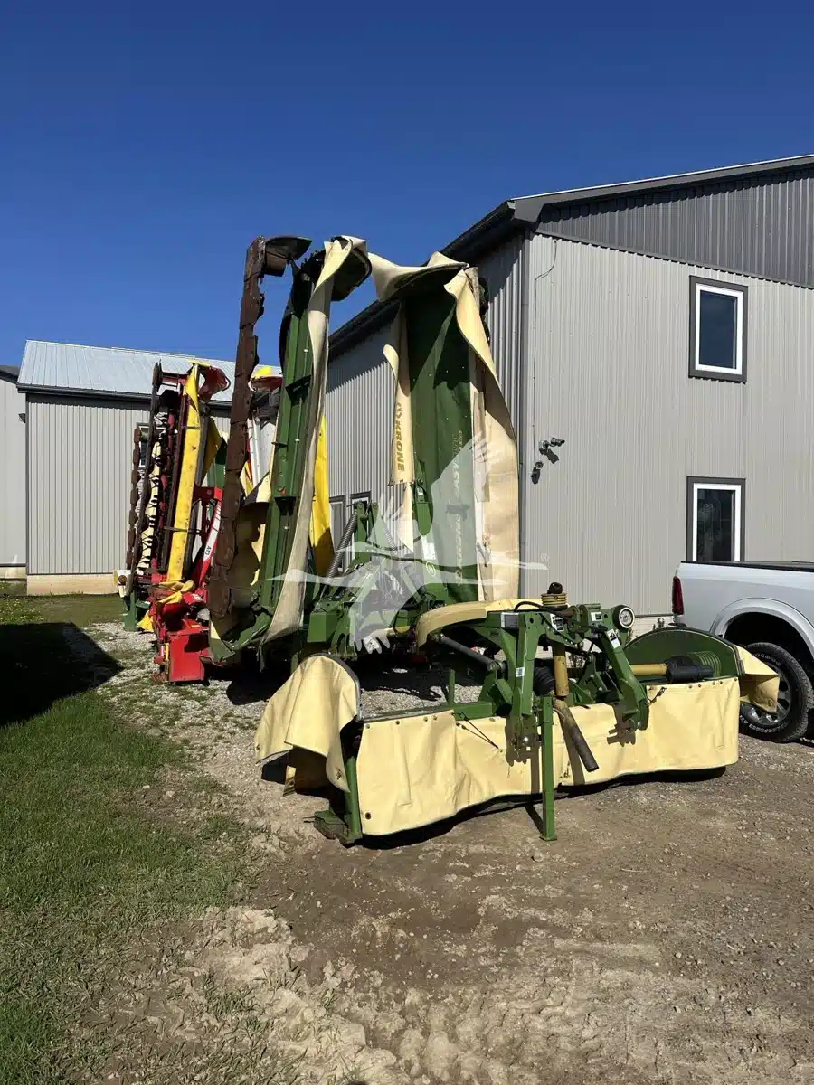 Photo de la Galerie 1 pour 2019 Krone ECF320M Faucheuse-conditionneuse à disques