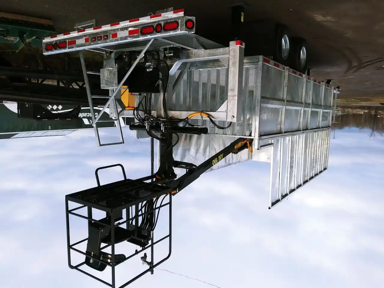 Gallery image 2 for Used AM Machinery RFR12 Goose Neck Trailer - Forestry