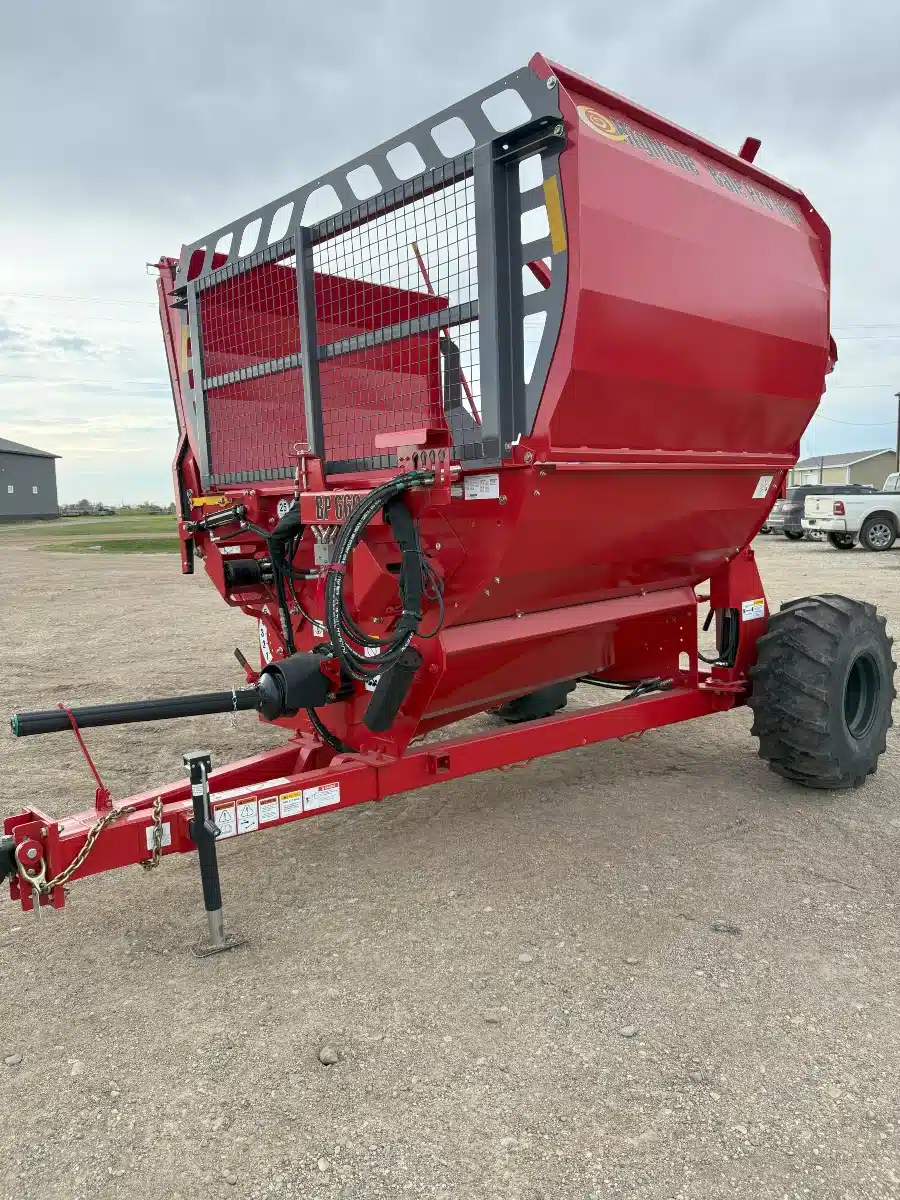 Gallery image 2 for New 2025 Highline BP660 Bale Feeder