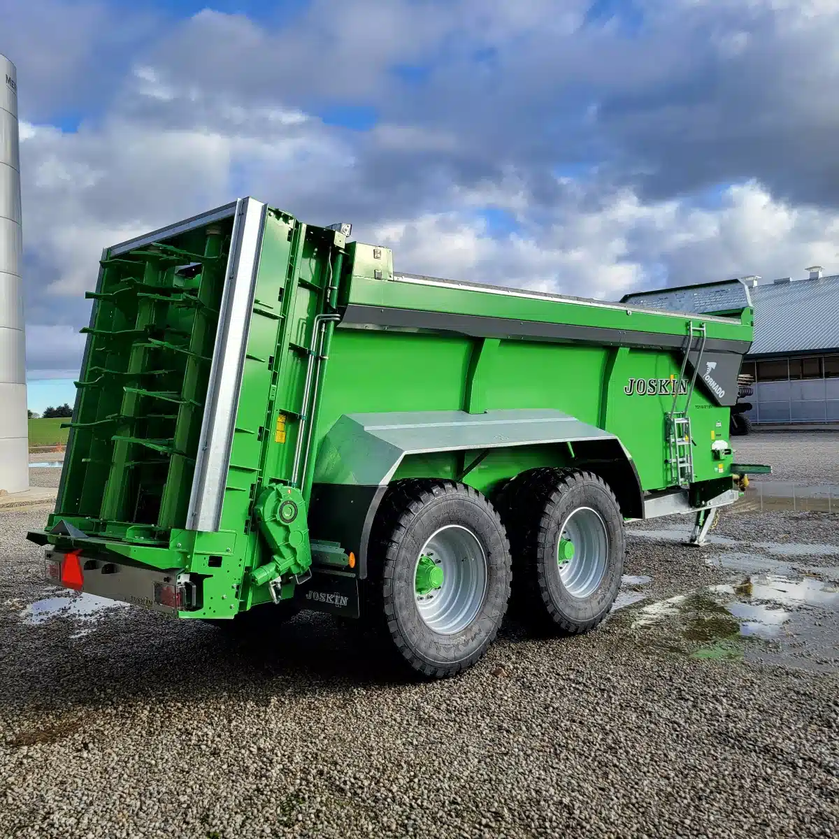 Photo de la Galerie 1 pour 2026 Joskin 7016-T4 Épandeur à fumier