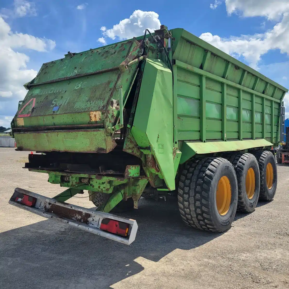 Gallery image 2 for 2001 Joskin ferti space Manure Spreader