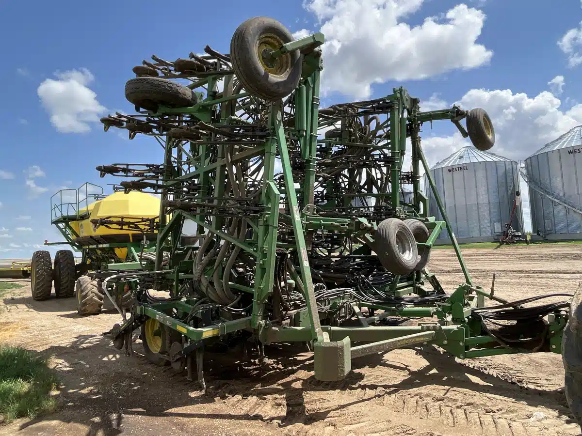 Gallery image 2 for Used 2012 John Deere 1870 Air Drill