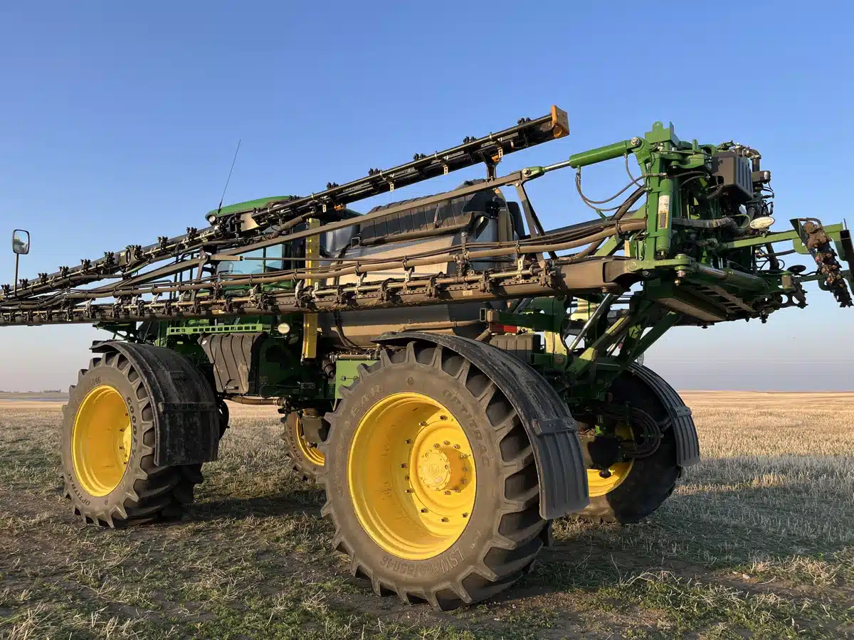 Gallery image 2 for Used 2018 John Deere R4045 Sprayer - Self Propelled