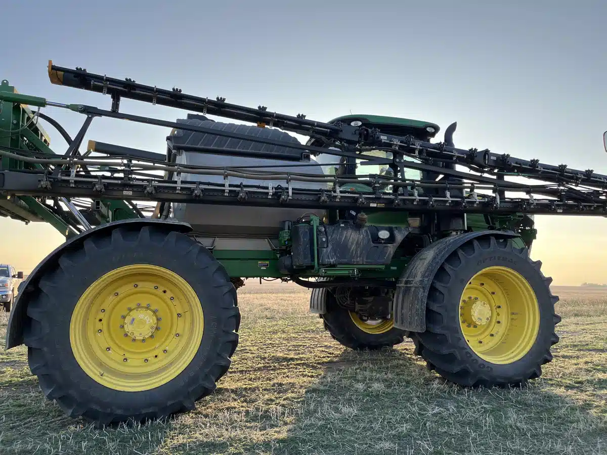 Gallery image 1 for Used 2018 John Deere R4045 Sprayer - Self Propelled