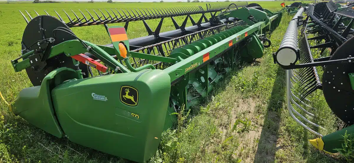 Gallery image 1 for Used 2017 John Deere 645FD Header - Draper