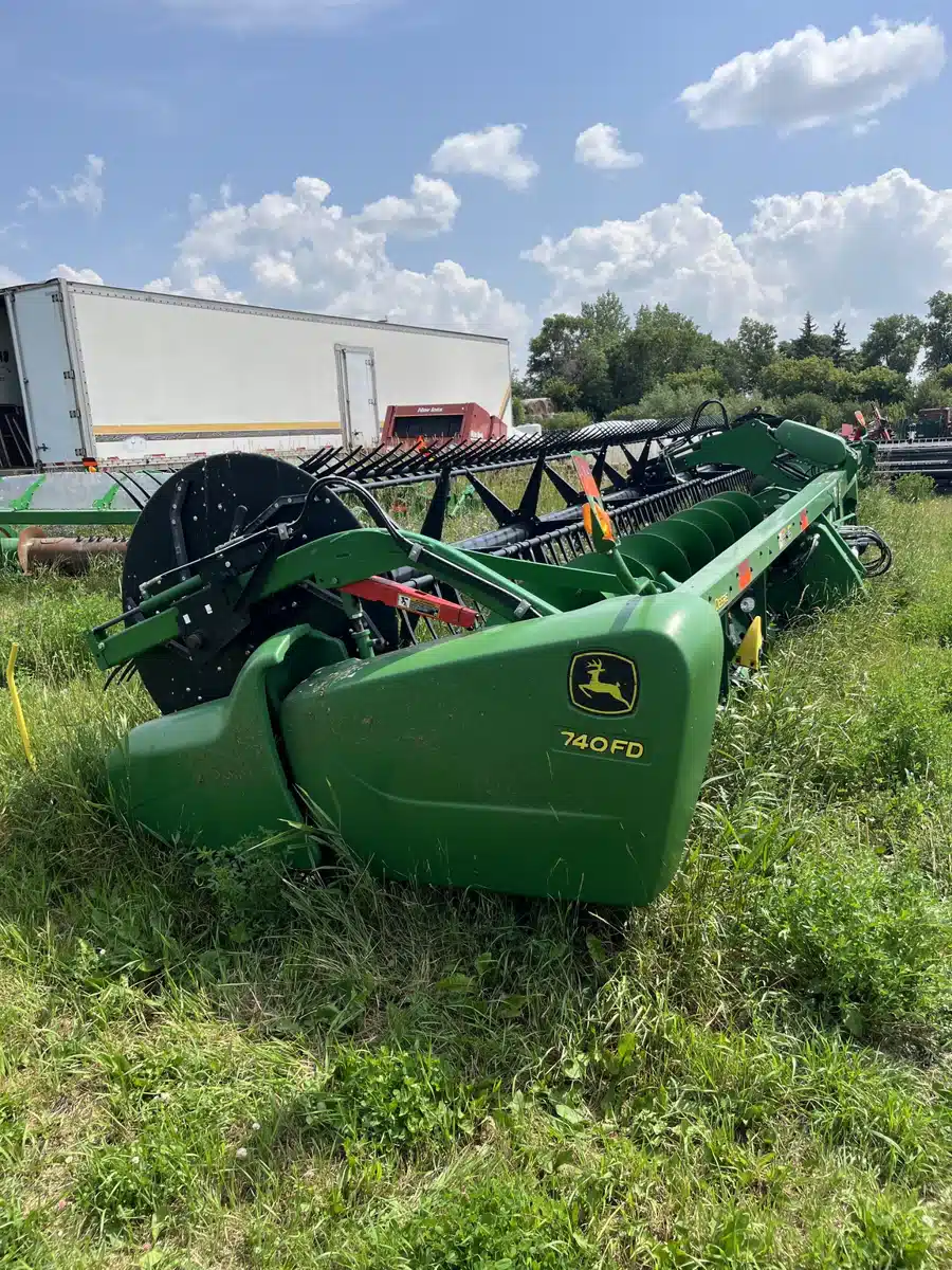 Gallery image 1 for 2019 John Deere 740FD Header - Flex Draper