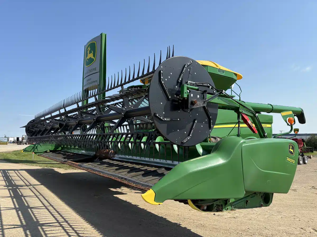 Used 2019 John Deere 740FD Header - Draper