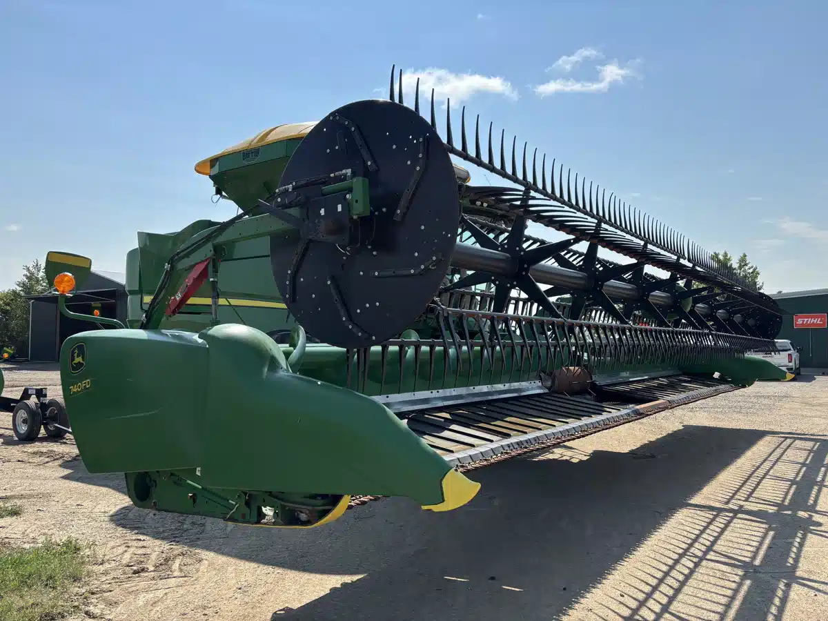 Gallery image 2 for Used 2019 John Deere 740FD Header - Draper