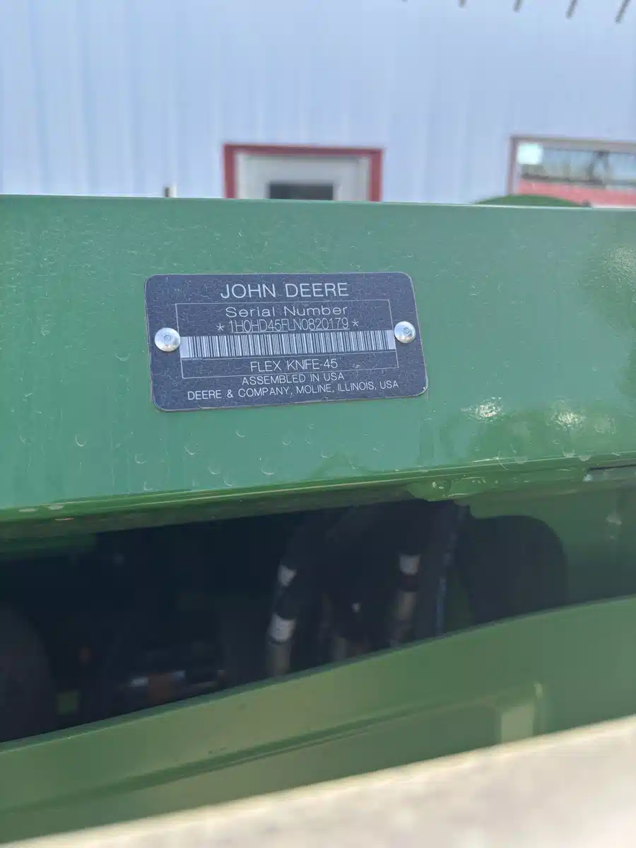 Gallery image 2 for 2022 John Deere HD45F Header - Flex Draper