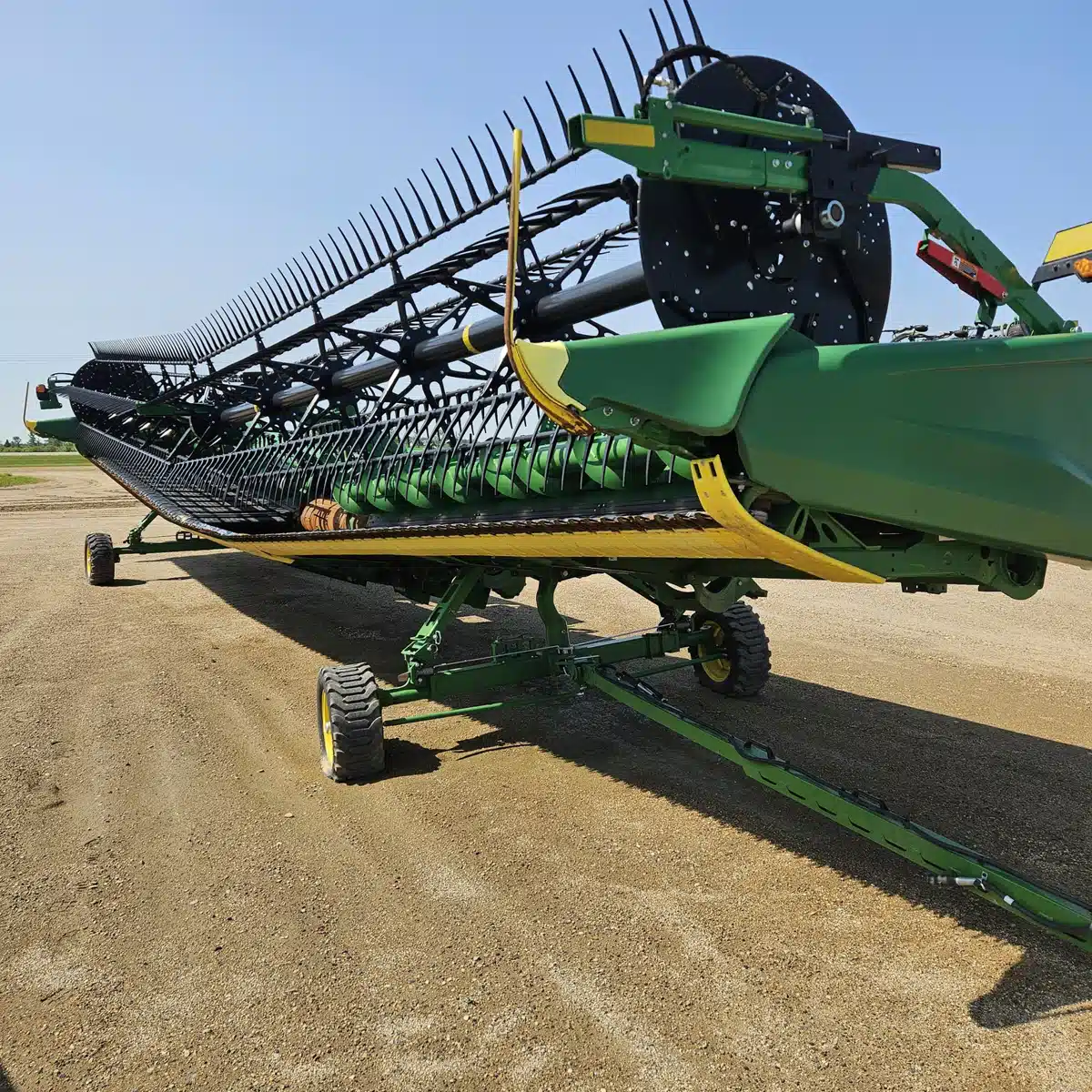 Gallery image 1 for Used 2023 John Deere HD45R Header - Draper