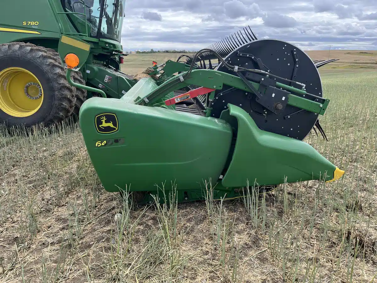 Gallery image 1 for Used 2018 John Deere 640FD Header - Draper