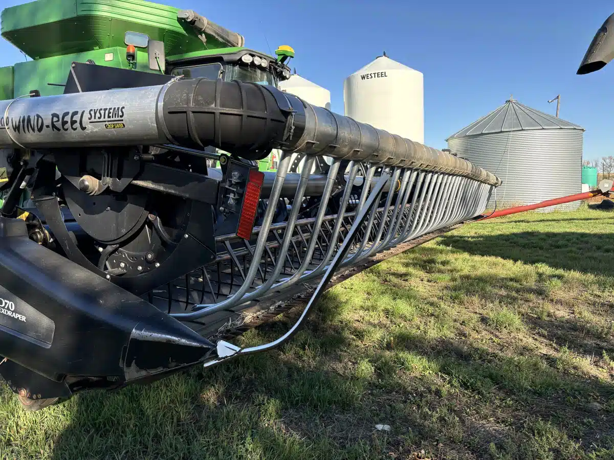 Gallery image 2 for Used 2012 MacDon FD70 Header - Draper