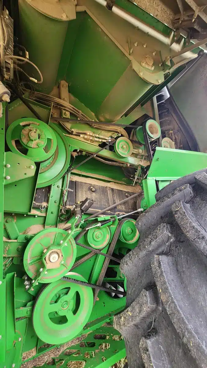 Gallery image 2 for Used 2018 John Deere S780 Combine