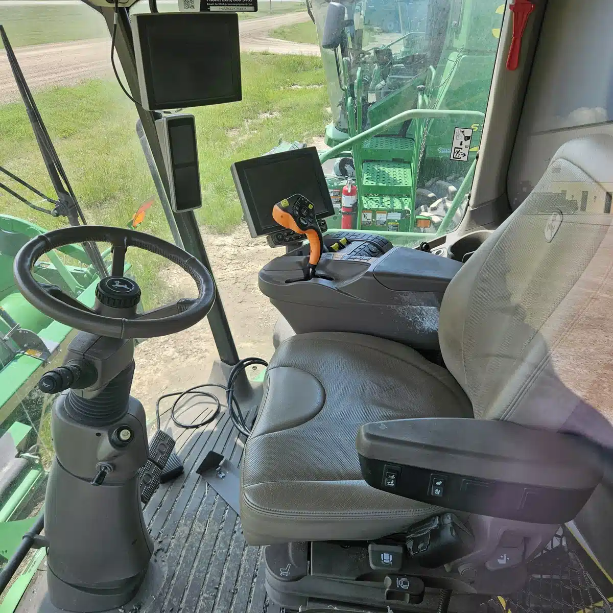Gallery image 2 for Used 2019 John Deere S780 Combine