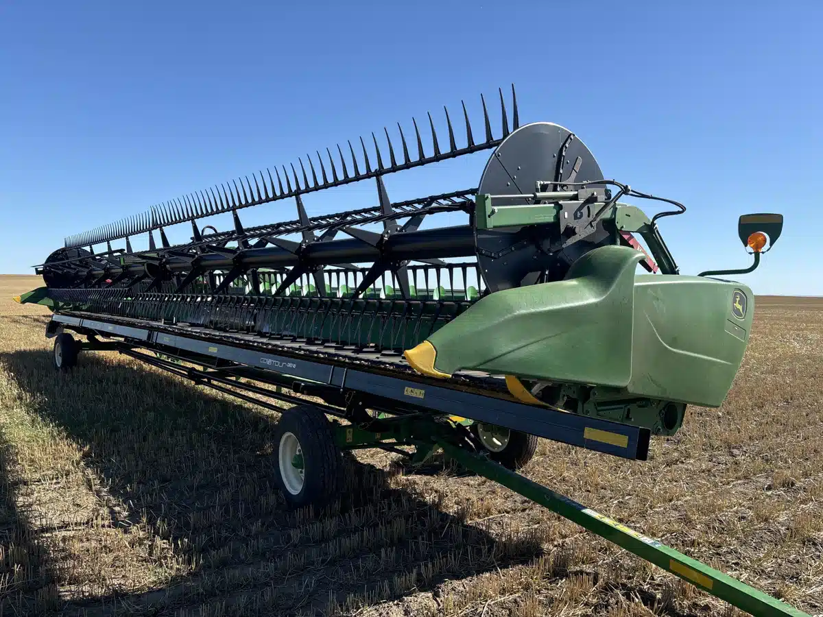 Gallery image 1 for Used 2017 John Deere 645FD Header - Draper