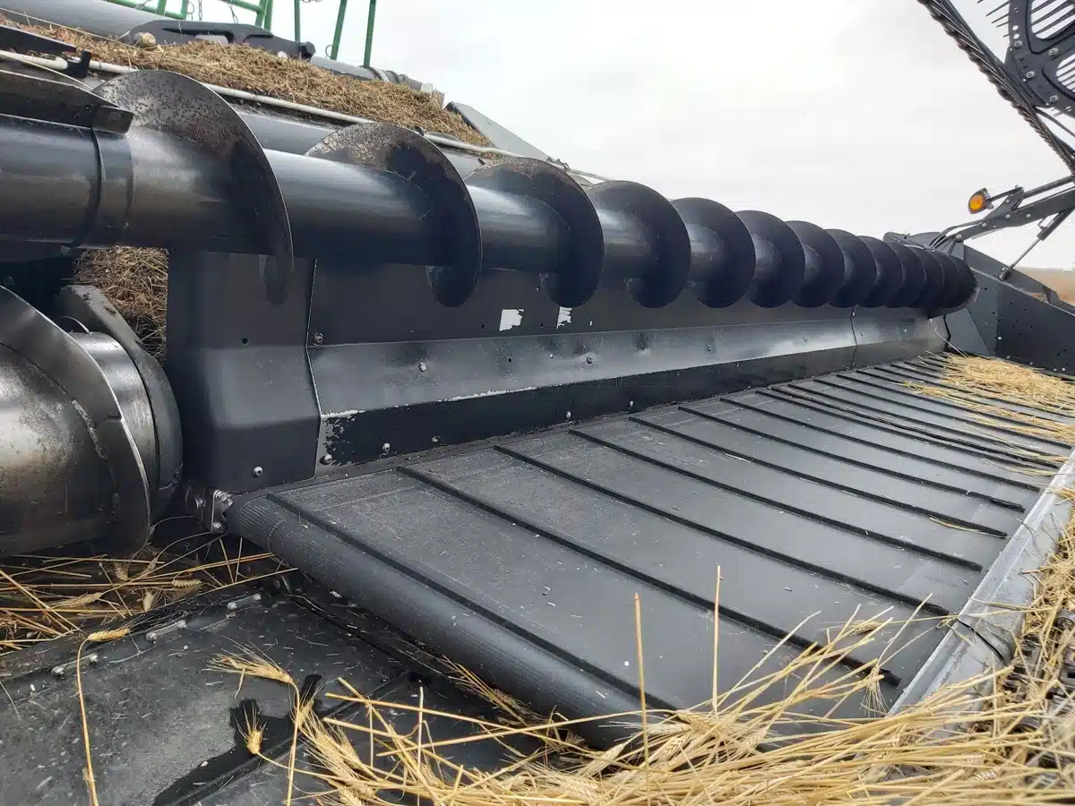 Gallery image 2 for Used 2017 MacDon FD75 Header - Flex Draper