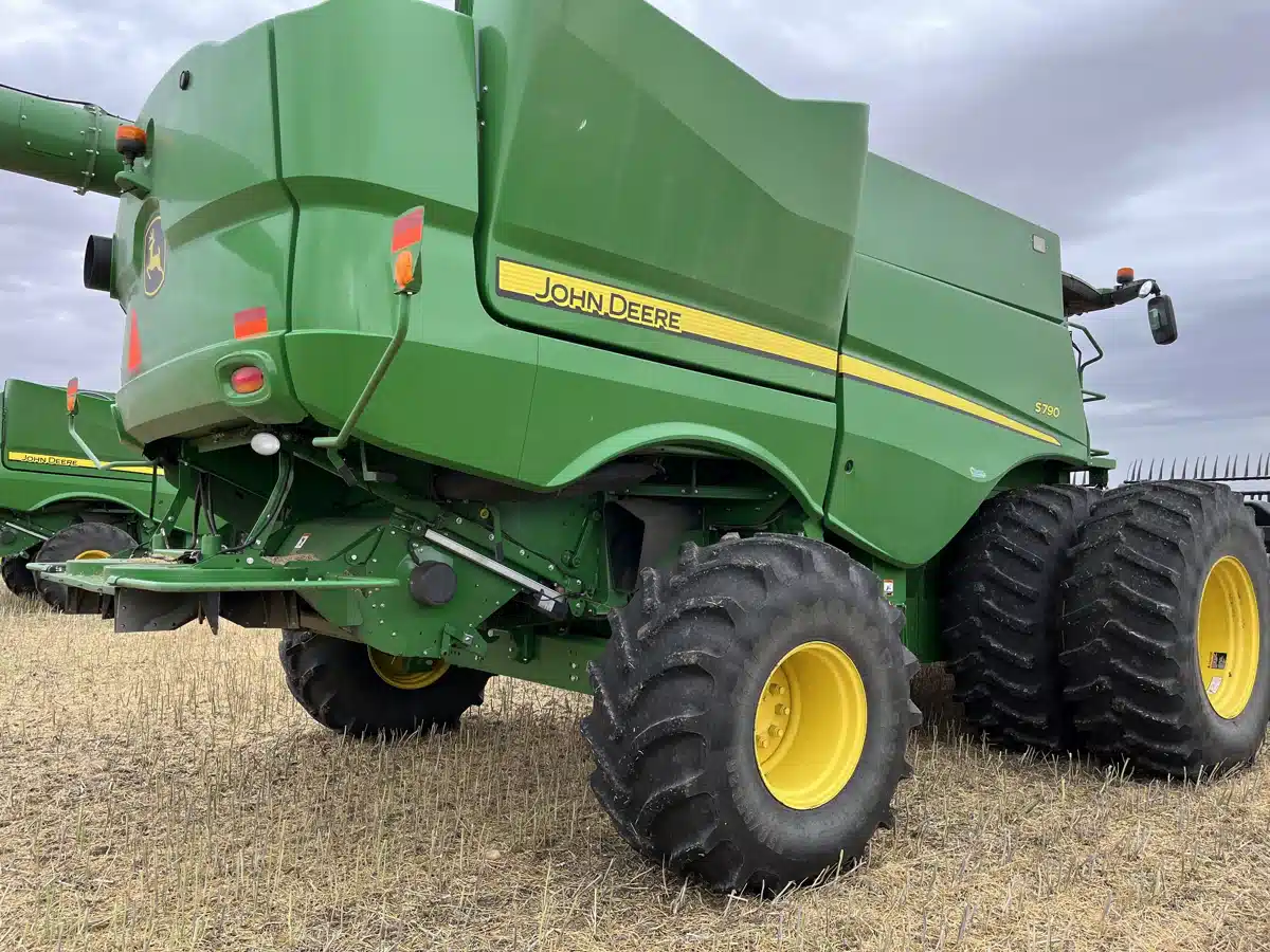 Gallery image 1 for Used 2018 John Deere S790 Combine
