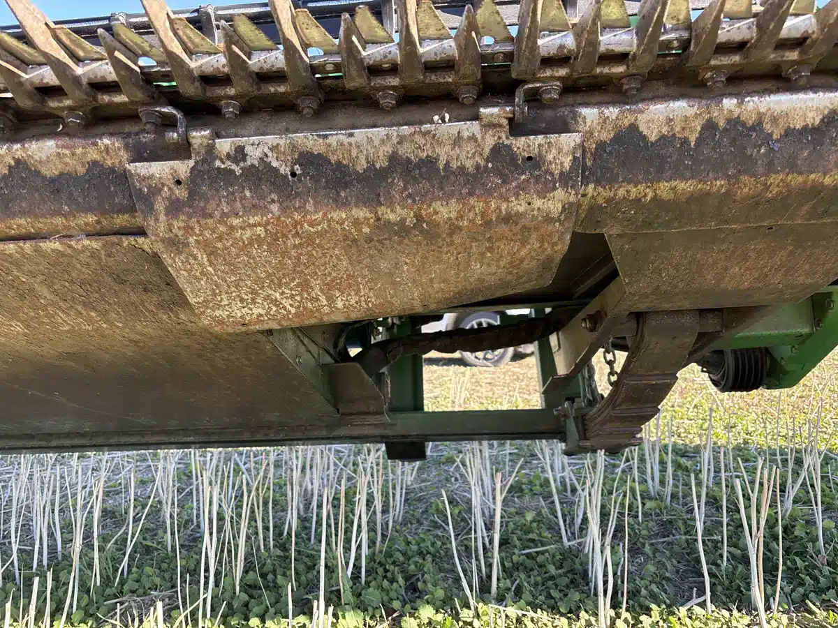 Gallery image 2 for Used 2007 John Deere 936D Header - Draper