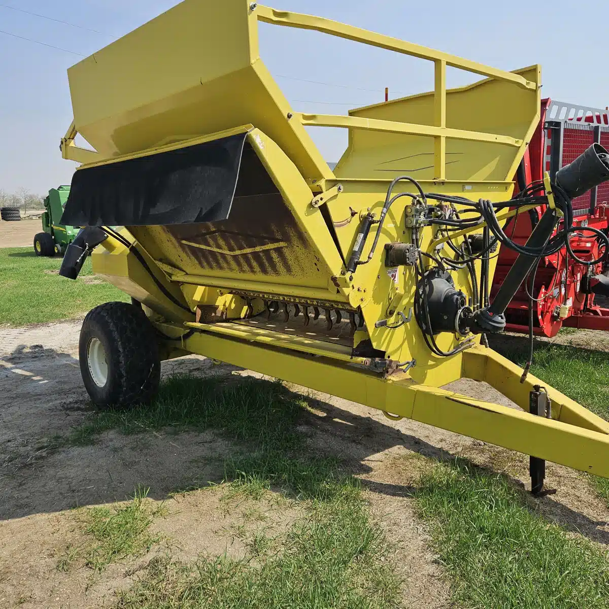 Gallery image 2 for Used 2007 Degelman 3110TR Bale Feeder