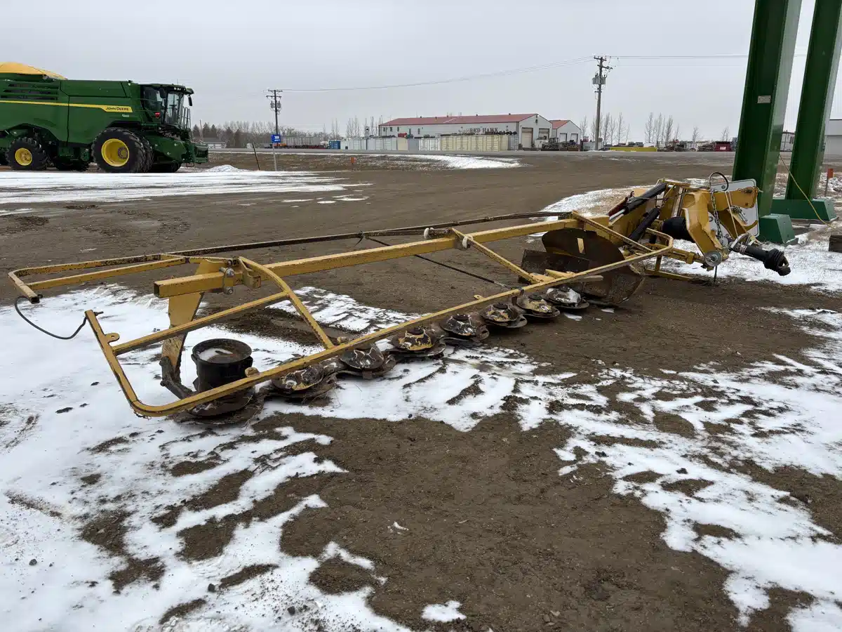 Gallery image 2 for Used 2021 Vermeer M8050 Disc Mower