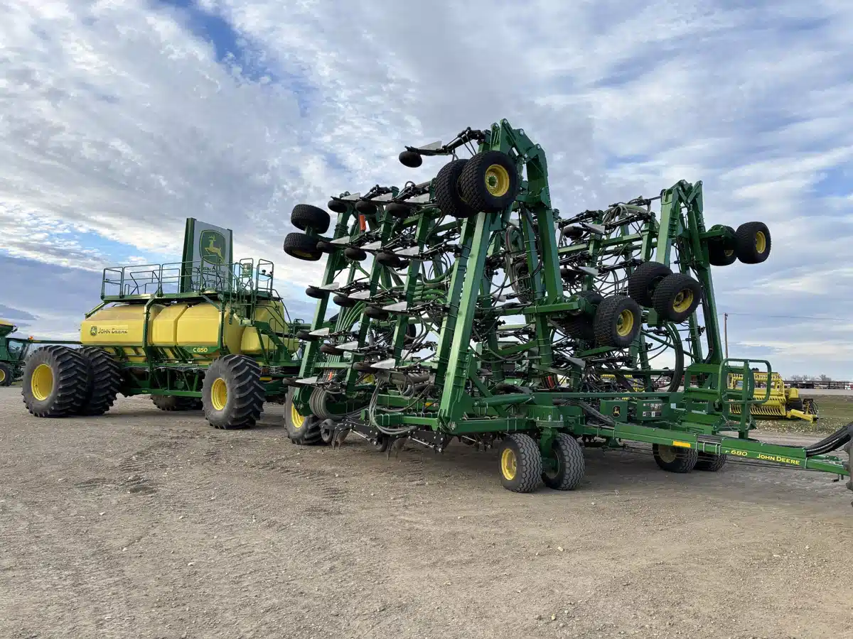 Gallery image 1 for Used 2023 John Deere P680 Air Drill