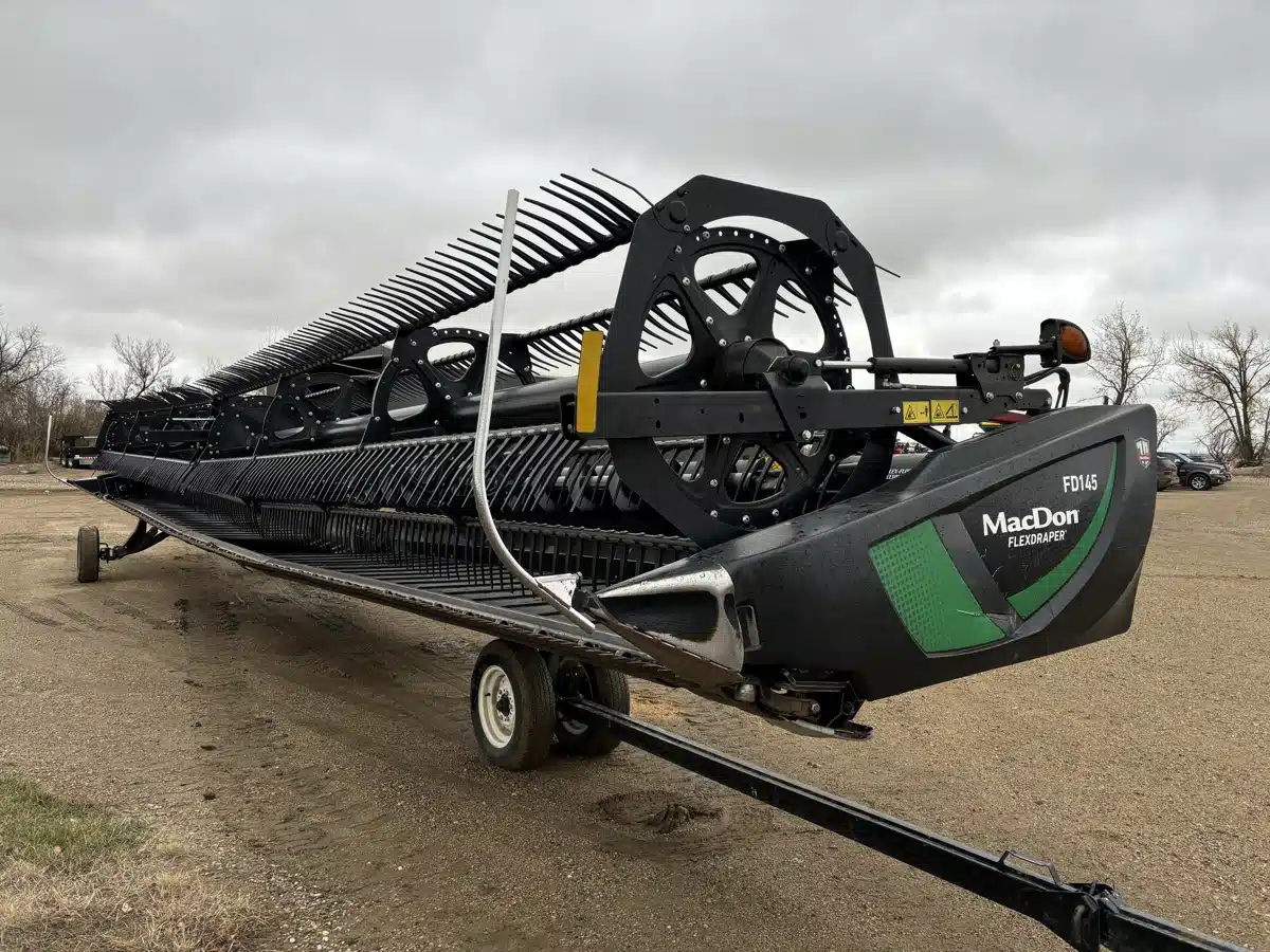 Gallery image 2 for Used 2019 MacDon FD75 Header - Draper