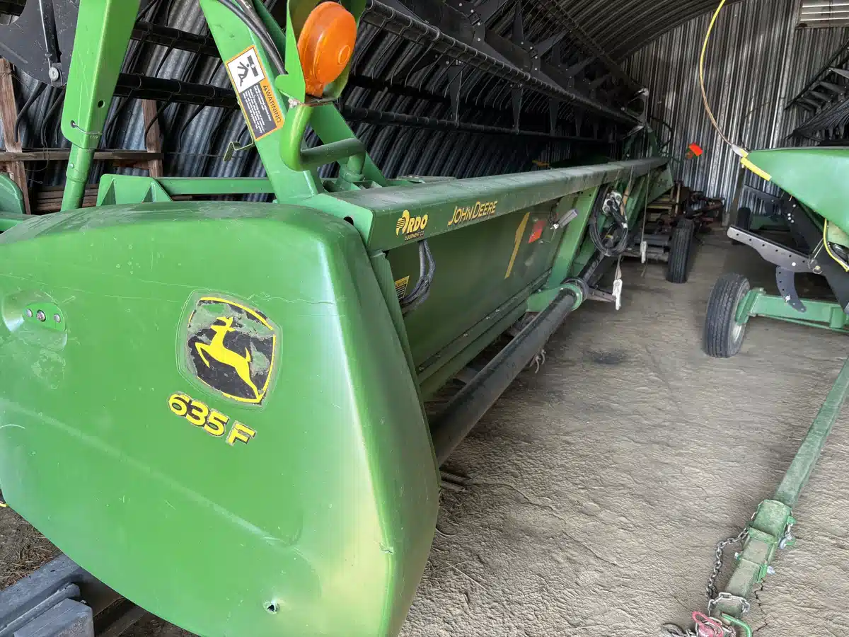 Gallery image 2 for Used 2008 John Deere 635F Header - Flex