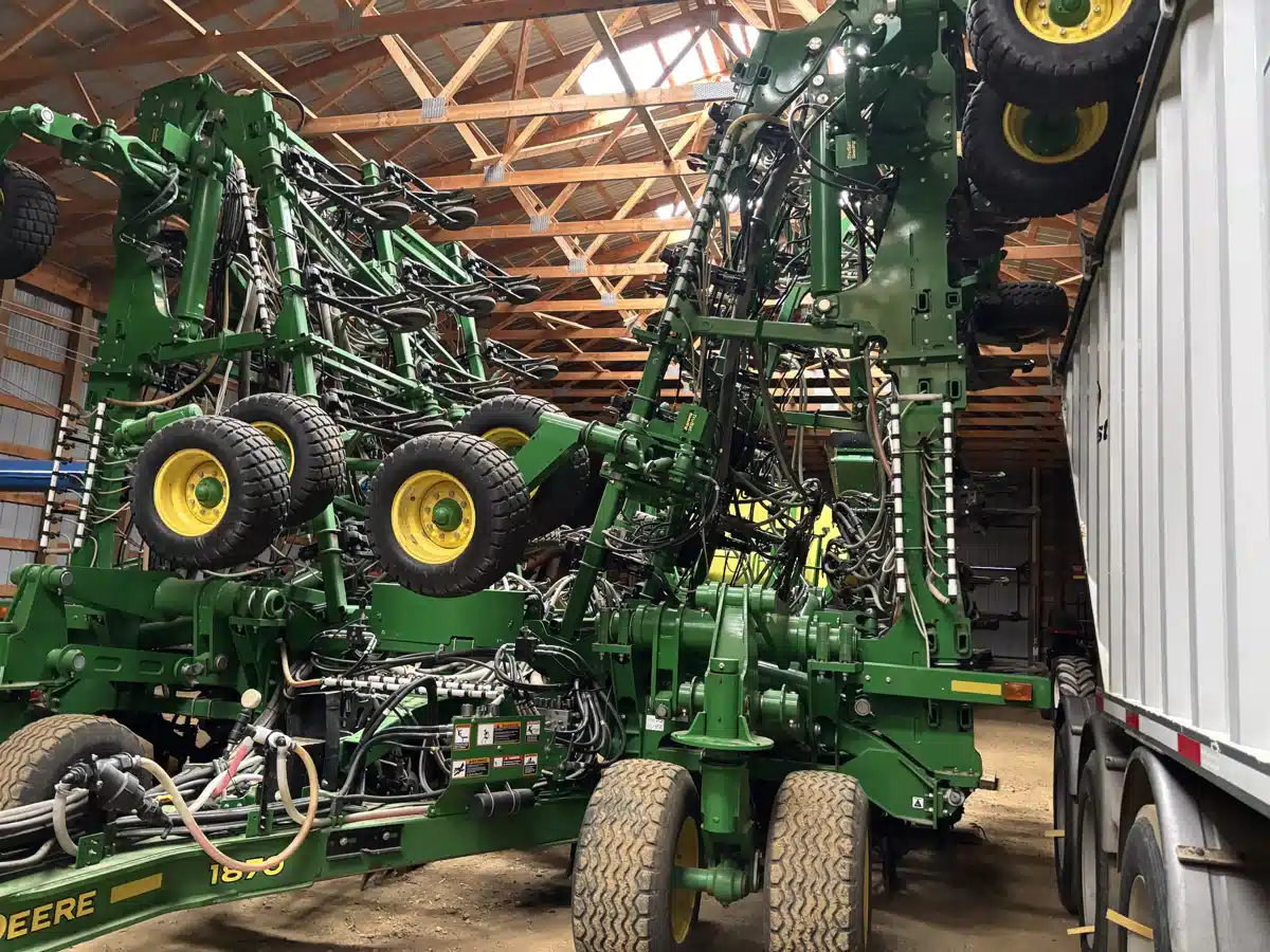 Gallery image 2 for Used 2016 John Deere 1870 Air Drill