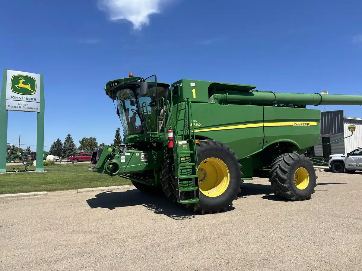 Gallery image 1 for Used 2020 John Deere S780 Combine