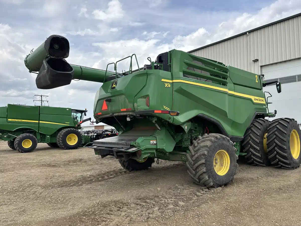 Gallery image 2 for Used 2023 John Deere X9 1000 Combine